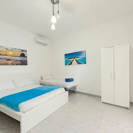 Elisa, Baia Verde - Only Teeneger Apartment *
