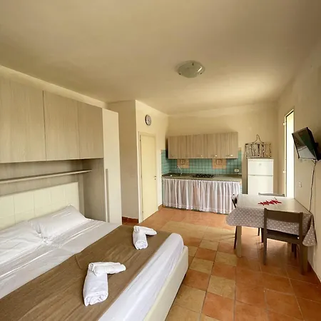 Apartment Elisa, Baia Verde - Only Teeneger