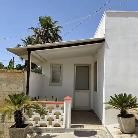 Elisa, Baia Verde - Only Teeneger Apartment *